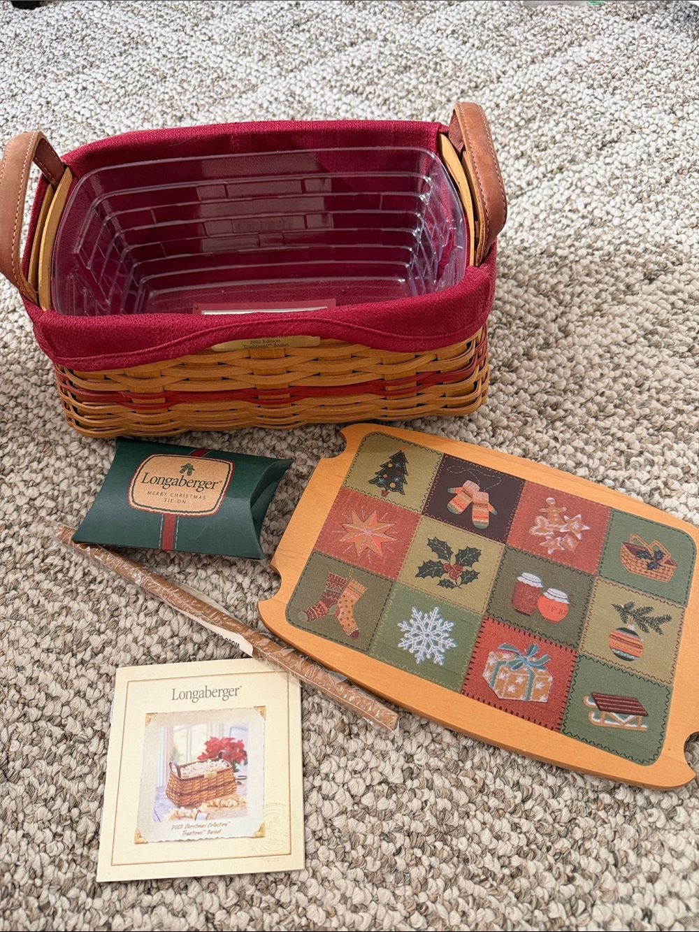 Longaberger Red 2002 Christmas Tradition Woven Basket with Leather Handles, Prog